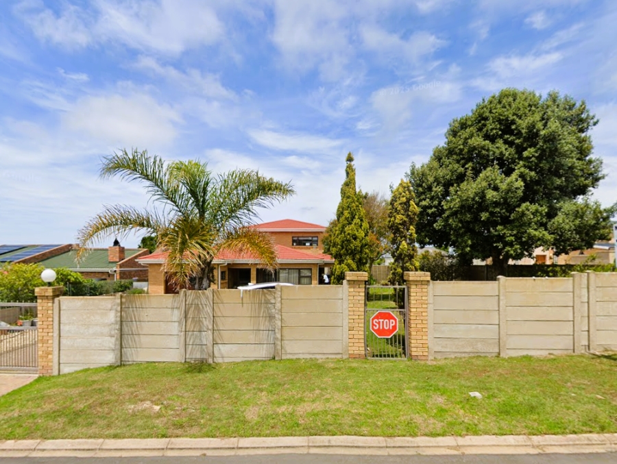 3 Bedroom Property for Sale in Stilbaai Wes Western Cape